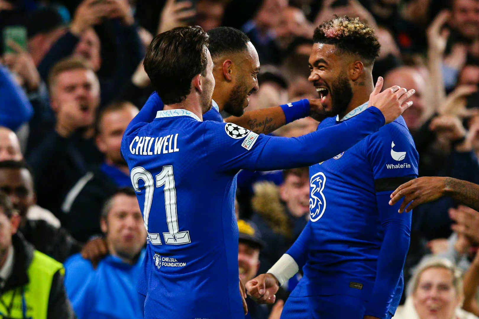 爱游戏官方入口-关于武汉三镇内部会议纪要流出——赛后遗憾出局，欧冠使命明确，团队化学反应显著的信息-爱游戏官方入口