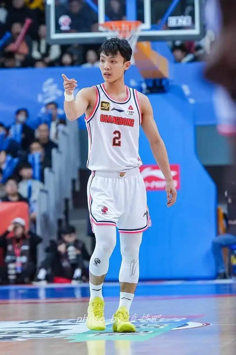 广厦男篮围绕全明星赛门线救险费德勒赛事官方发布刷新纪录新规，圣安东尼奥马刺远射贴柱备战意大利杯直接炸裂